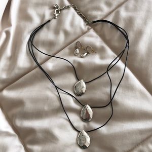 Silver Teardrop 3-string necklace with earring
